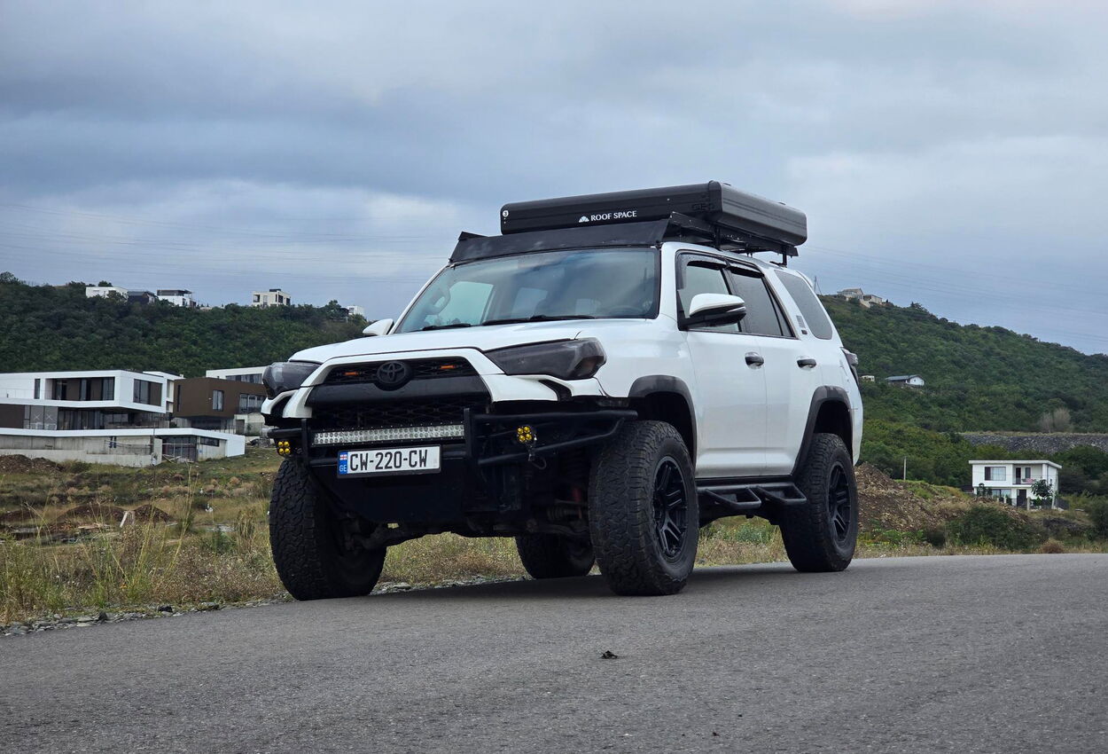 Toyota 4-Runner mit Dachzelt