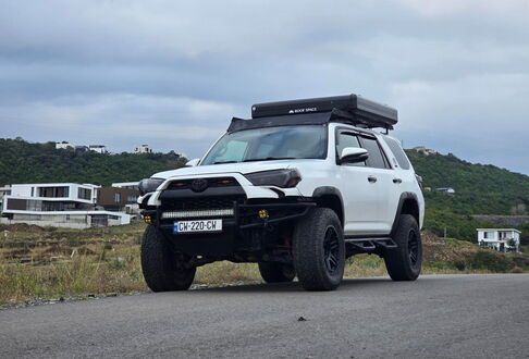 Toyota 4-Runner mit Dachzelt