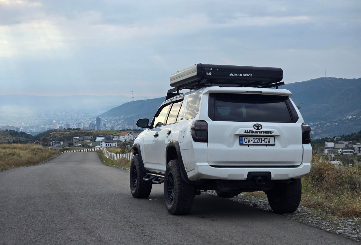Toyota 4-Runner mit Dachzelt